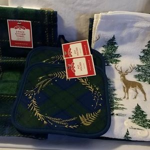 Christmas Dish Towels & Pot Holder Bundle